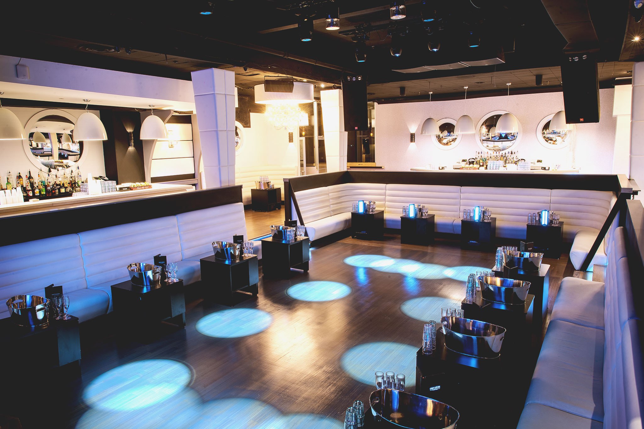 Venu, a night club in Boston, USA — photo 3