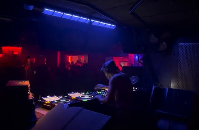 Video 7 from Vertigo