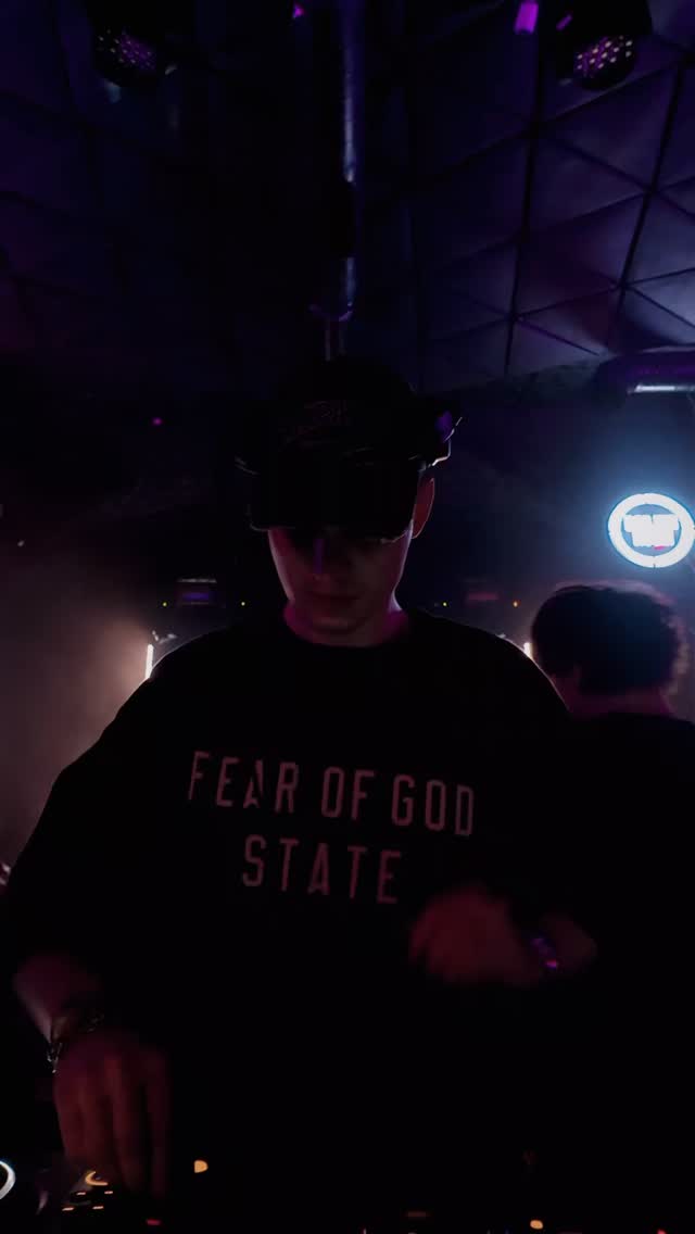 Video 8 from VNVNC