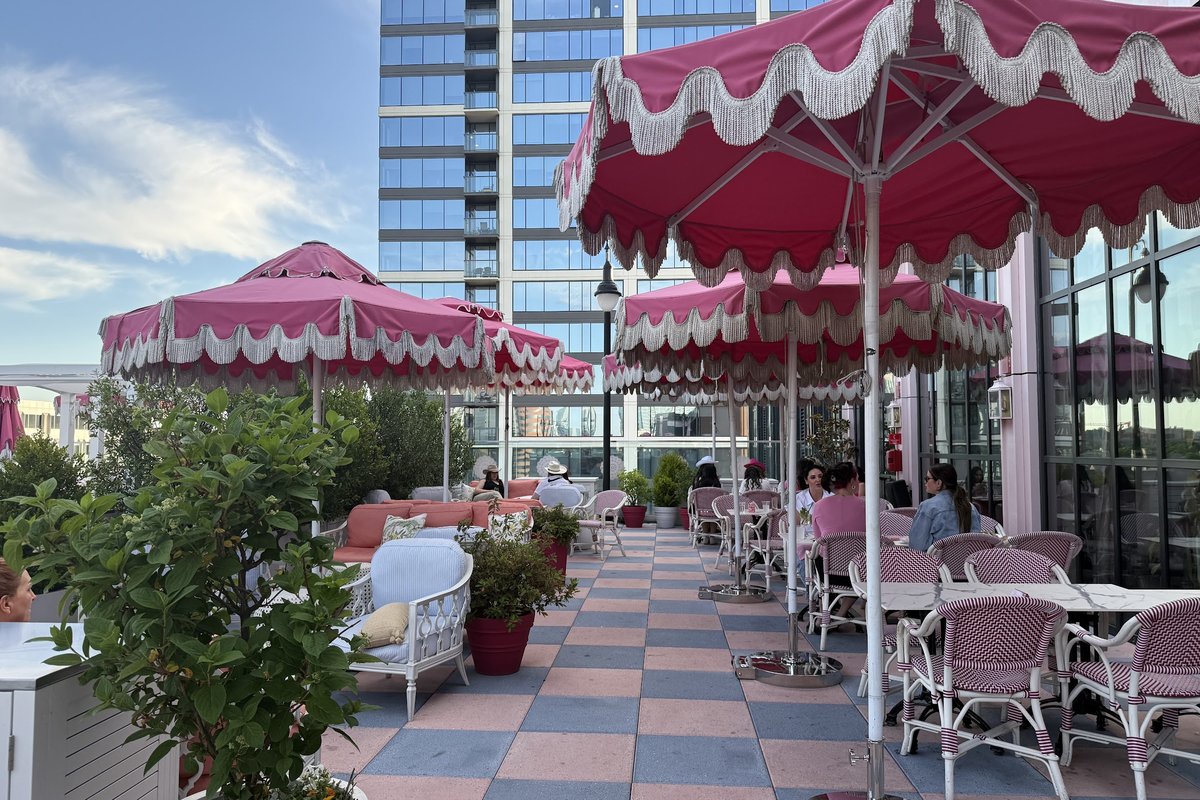 White Limozeen, a rooftop in Nashville, USA — photo 3