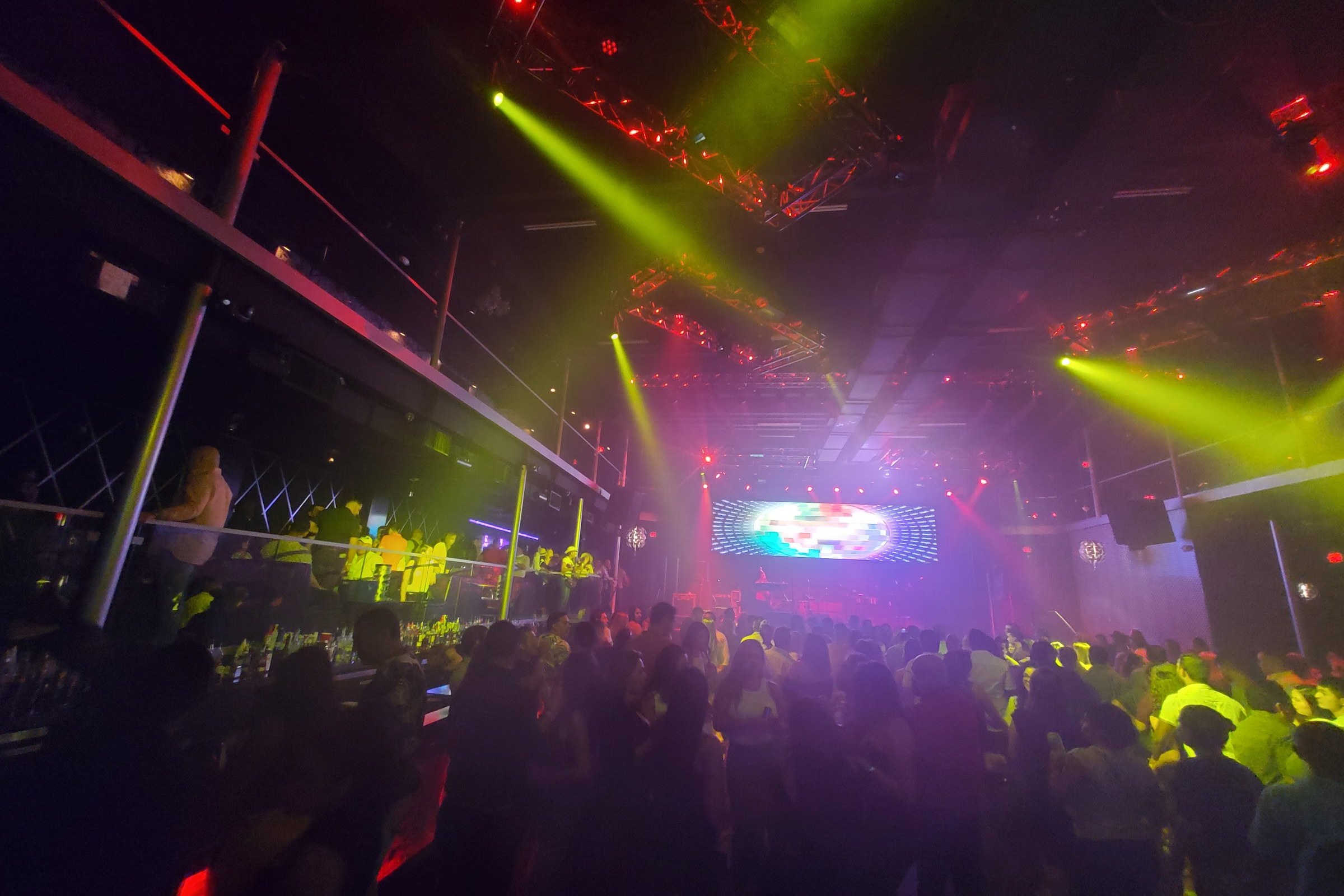 World, a night club in Charlotte, USA — photo 2