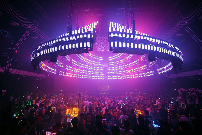 WORLD HOUSE, a night club in Pattaya, Thailand