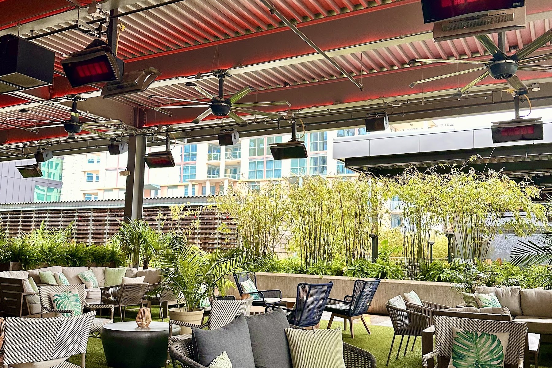 Zanzibar, a rooftop in Austin, USA — photo 5