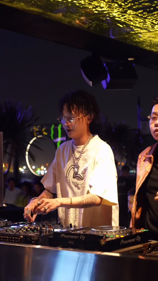 Video 8 from Zion Sky Lounge