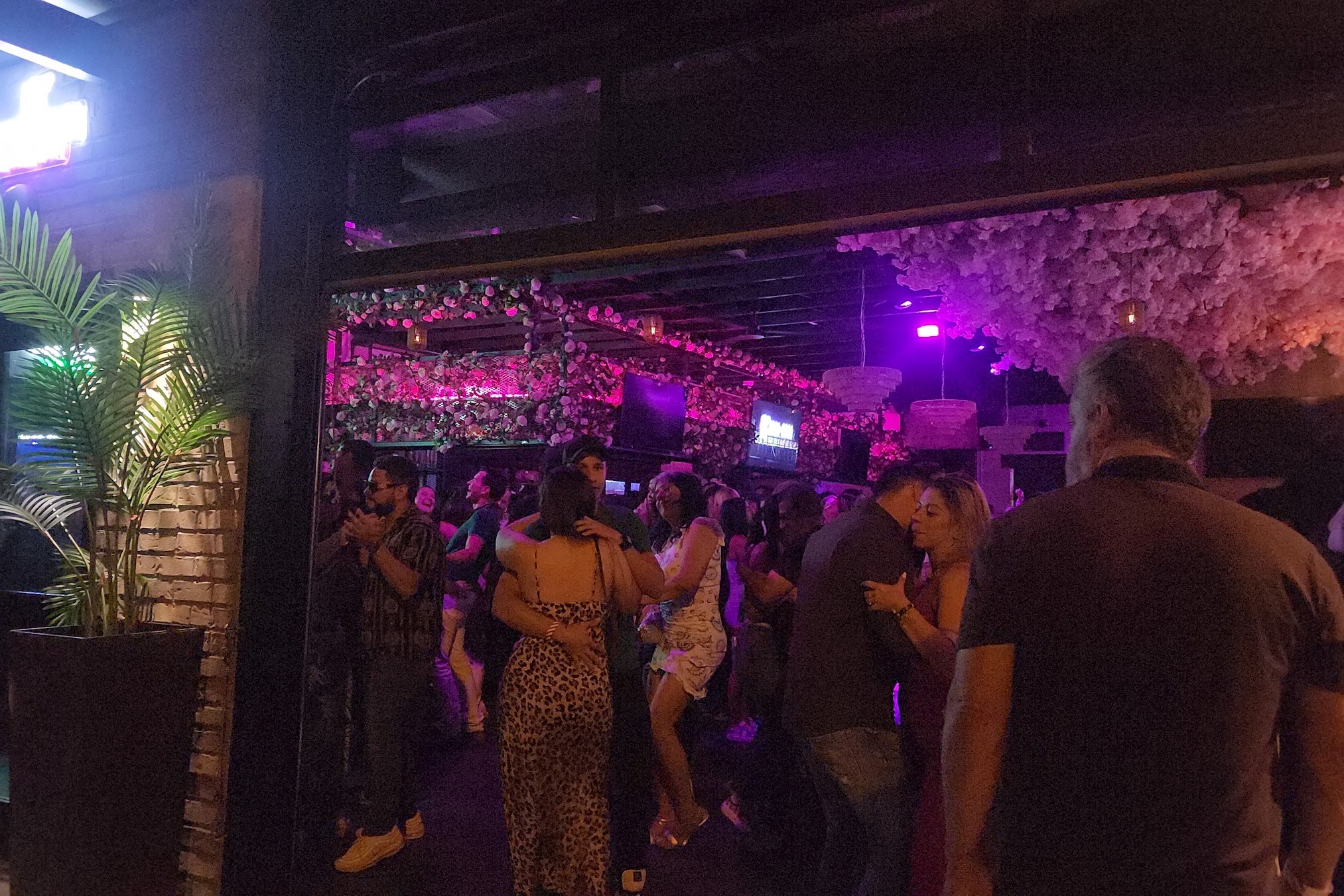 Zona Rosa, a night club in Charlotte, USA — photo 3
